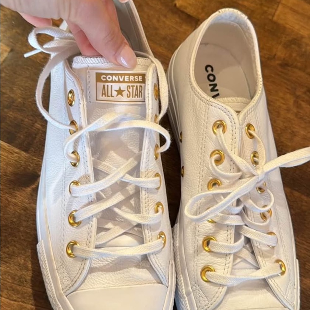White converse